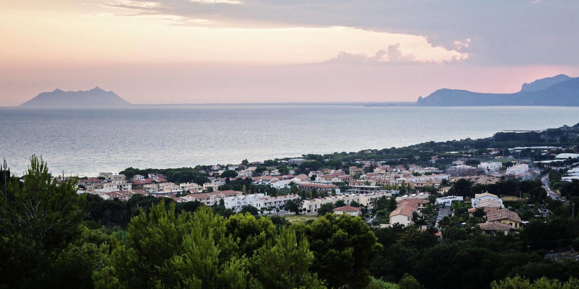 Moresco Park Hotel Sperlonga Extérieur photo